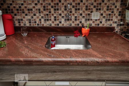 Casa à venda com 172m², 4 quartos e 1 vaga Casa à venda com 172m², 4 quartos e 1 vagaCozinha