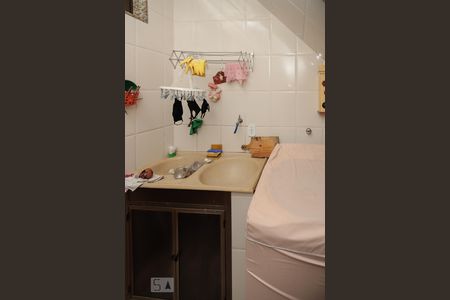 Casa à venda com 172m², 4 quartos e 1 vaga Casa à venda com 172m², 4 quartos e 1 vagaÁrea de Serviço