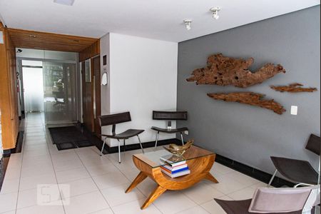 Apartamento para alugar com 34m², 1 quarto e 2 vagasHall de entrada