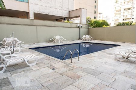 Apartamento para alugar com 34m², 1 quarto e 2 vagasPiscina