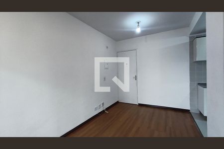 Sala de kitnet/studio para alugar com 1 quarto, 34m² em Liberdade, São Paulo