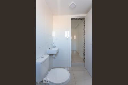 Casa à venda com 50m², 1 quarto e sem vaga Casa à venda com 50m², 1 quarto e sem vagaBanheiro