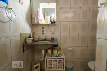 Casa à venda com 98m², 2 quartos e sem vagaBanheiro 