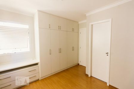 Apartamento à venda com 140m², 3 quartos e 2 vagas Apartamento à venda com 140m², 3 quartos e 2 vagasSuíte 1