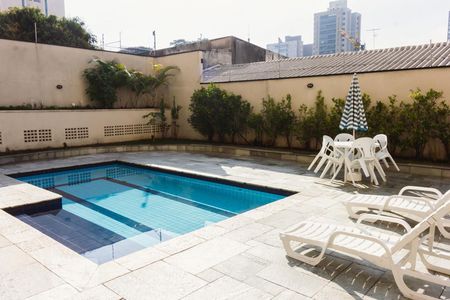 Apartamento à venda com 140m², 3 quartos e 2 vagas Apartamento à venda com 140m², 3 quartos e 2 vagasPiscina