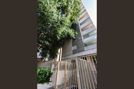 Apartamento à venda com 140m², 3 quartos e 2 vagas Apartamento à venda com 140m², 3 quartos e 2 vagasFachada