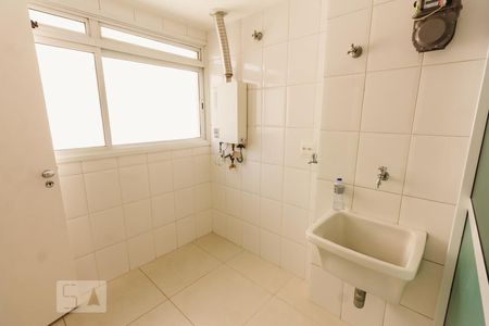 Apartamento à venda com 140m², 3 quartos e 2 vagas Apartamento à venda com 140m², 3 quartos e 2 vagasLavanderia