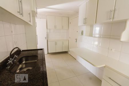 Apartamento à venda com 140m², 3 quartos e 2 vagas Apartamento à venda com 140m², 3 quartos e 2 vagasCozinha