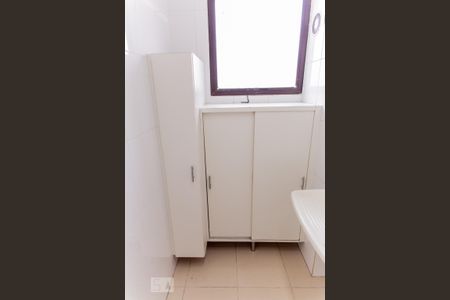 Apartamento para alugar com 60m², 2 quartos e 1 vagaArmário