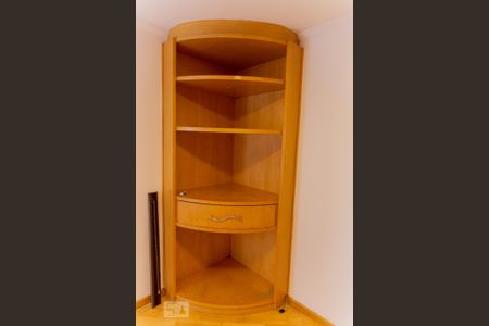 Apartamento para alugar com 60m², 2 quartos e 1 vagaArmário