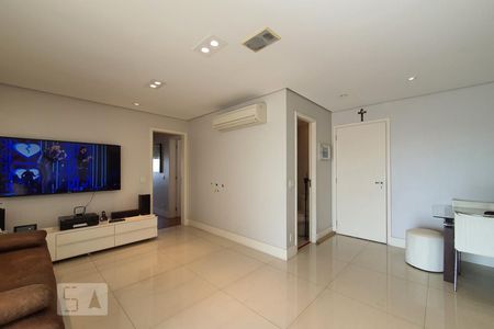 Sala de apartamento para alugar com 3 quartos, 130m² em Vila Firmiano Pinto, São Paulo
