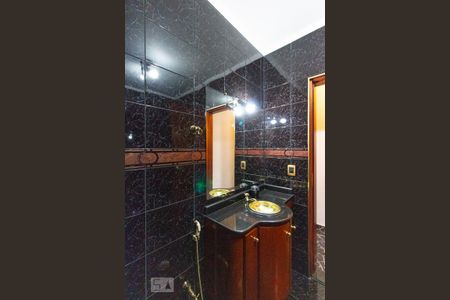 Casa à venda com 141m², 3 quartos e 2 vagasBanheiro 1