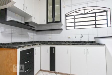 Casa à venda com 141m², 3 quartos e 2 vagasCozinha