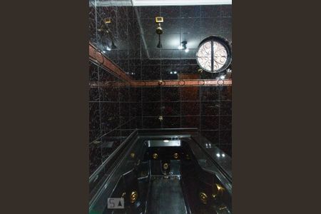 Casa à venda com 141m², 3 quartos e 2 vagasBanheiro 1