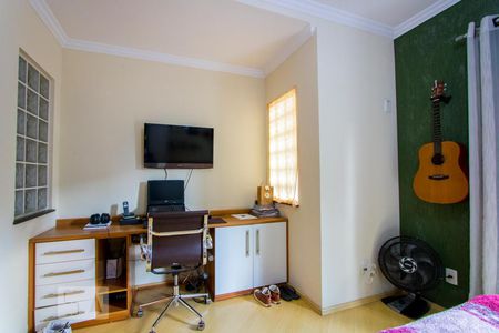 Casa à venda com 348m², 4 quartos e 4 vagasQuarto 3