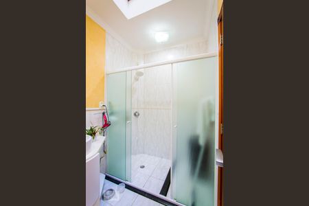 Casa à venda com 348m², 4 quartos e 4 vagasBanheiro do Quarto 1