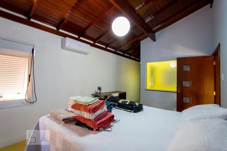 Casa à venda com 348m², 4 quartos e 4 vagasQuarto 2 - Suíte