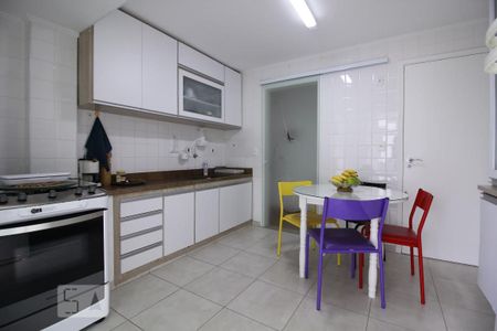 Apartamento à venda com 106m², 3 quartos e 1 vagaCozinha