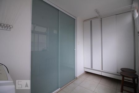 Apartamento à venda com 106m², 3 quartos e 1 vagaÁrea de Serviço