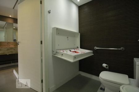 Apartamento à venda com 106m², 3 quartos e 1 vagaÁrea comum - Salão de festas (Banheiro)