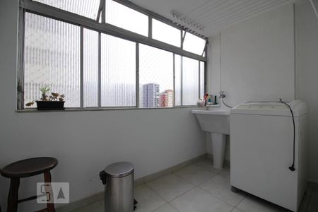 Apartamento à venda com 106m², 3 quartos e 1 vagaÁrea de Serviço