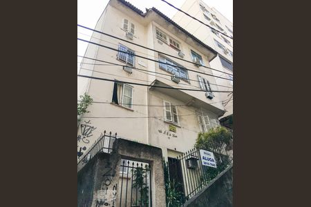 Apartamento à venda com 41m², 1 quarto e sem vaga Apartamento à venda com 41m², 1 quarto e sem vagaFachada