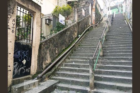 Apartamento à venda com 41m², 1 quarto e sem vaga Apartamento à venda com 41m², 1 quarto e sem vagaFachada