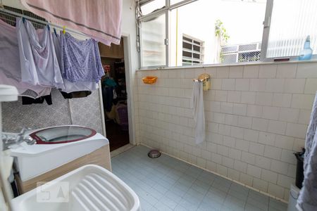 Apartamento à venda com 98m², 3 quartos e 1 vagaÁrea de Serviço