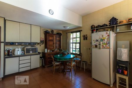 Casa de condomínio à venda com 339m², 4 quartos e 4 vagasCozinha