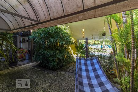 Casa de condomínio à venda com 339m², 4 quartos e 4 vagasJardim Interno