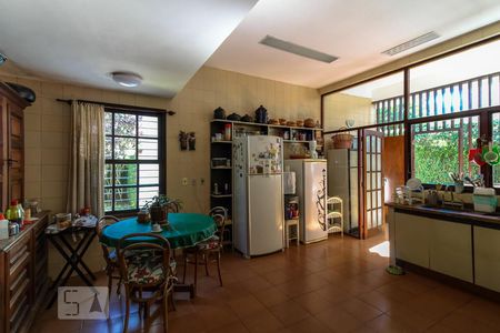 Casa de condomínio à venda com 339m², 4 quartos e 4 vagasCozinha