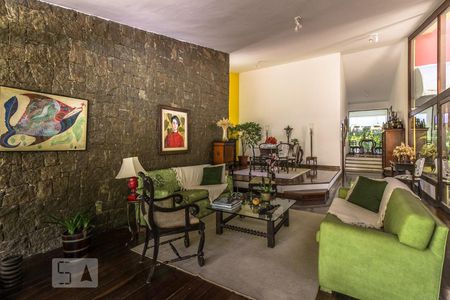 Sala de Estar de casa de condomínio à venda com 4 quartos, 339m² em Itanhangá, Rio de Janeiro