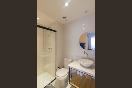 Banheiro de kitnet/studio para alugar com 1 quarto, 42m² em Centro Histórico de São Paulo, São Paulo