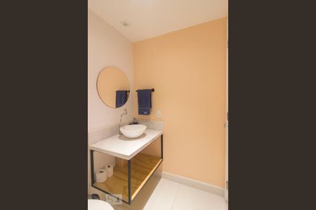 Banheiro de kitnet/studio para alugar com 1 quarto, 42m² em Centro Histórico de São Paulo, São Paulo