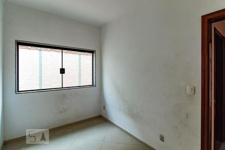 Casa à venda com 50m², 3 quartos e sem vaga Casa à venda com 50m², 3 quartos e sem vagaQuarto 2