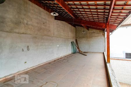 Casa à venda com 50m², 3 quartos e sem vaga Casa à venda com 50m², 3 quartos e sem vagaVaranda