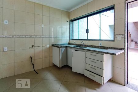 Casa à venda com 50m², 3 quartos e sem vaga Casa à venda com 50m², 3 quartos e sem vagaCozinha