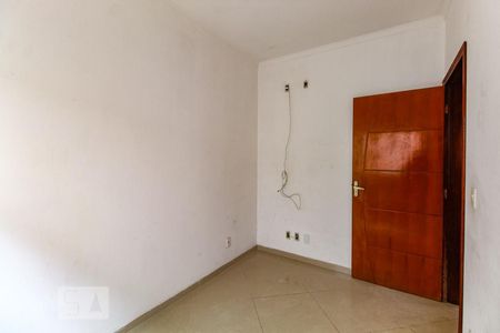 Casa à venda com 50m², 3 quartos e sem vaga Casa à venda com 50m², 3 quartos e sem vagaQuarto 1