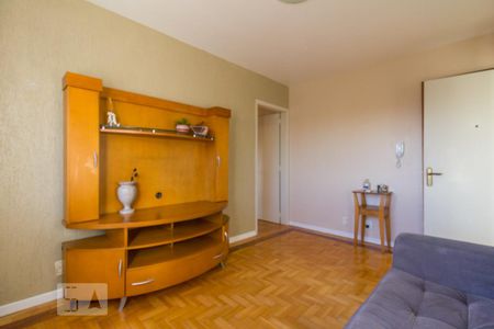 Sala de apartamento para alugar com 2 quartos, 69m² em Vila Ipiranga, Porto Alegre
