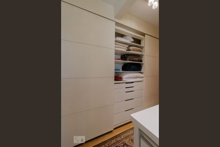 Apartamento para alugar com 102m², 2 quartos e 2 vagasCloset da Suíte 1