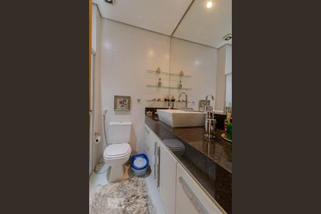 Apartamento para alugar com 102m², 2 quartos e 2 vagasBanheiro da Suíte 1