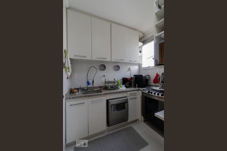 Apartamento para alugar com 102m², 2 quartos e 2 vagasCozinha