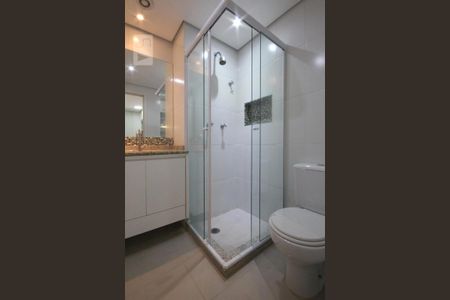 Banheiro de apartamento para alugar com 1 quarto, 39m² em Jardim Ampliação, São Paulo