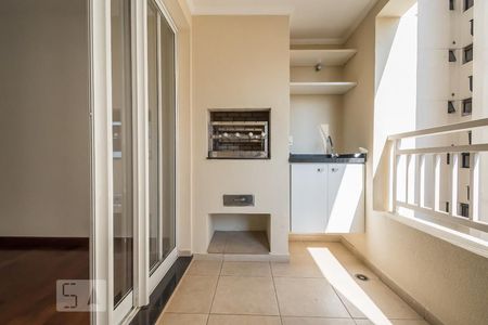 Varanda  de apartamento para alugar com 3 quartos, 96m² em Vila Cordeiro, São Paulo