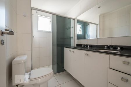 Apartamento para alugar com 96m², 3 quartos e 2 vagasBanheiro  Suíte 
