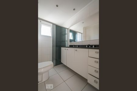 Apartamento para alugar com 96m², 3 quartos e 2 vagasBanheiro  Suíte 