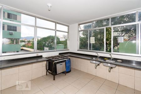 Apartamento para alugar com 65m², 2 quartos e 1 vagaÁrea comum - Salão de festas