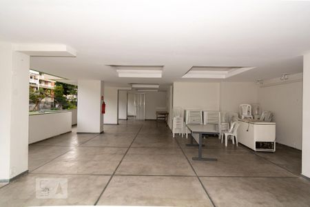 Apartamento para alugar com 65m², 2 quartos e 1 vagaÁrea comum - Salão de festas