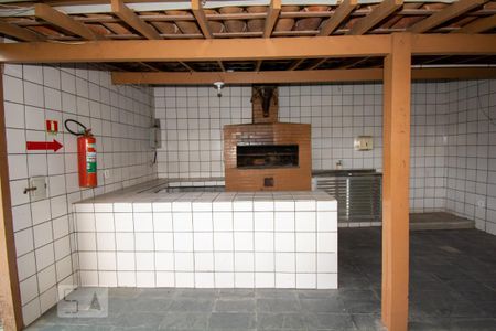 Apartamento para alugar com 65m², 2 quartos e 1 vagaÁrea comum - Churrasqueira