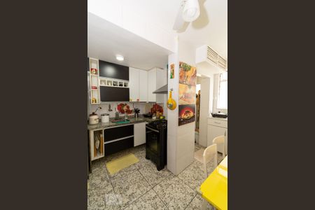 Apartamento para alugar com 65m², 2 quartos e 1 vagaCozinha